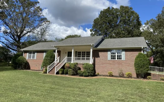 3 Bedroom Home In Town For Sale In Tn, Great Neighborhood