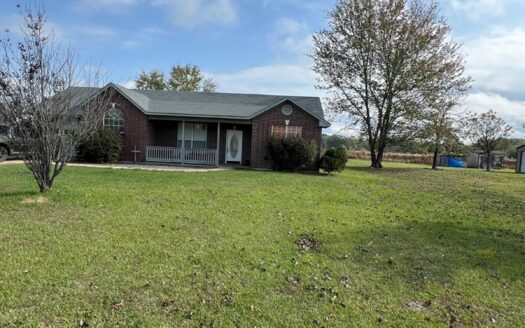 3/2 Home in Town Close to School