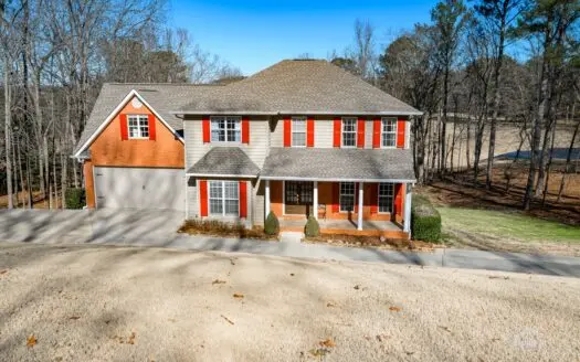 4 bed 4 bath Home in Cohutta Georgia on Golf Course