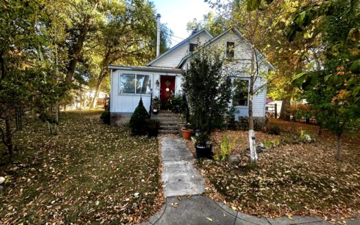 Charming Fixer upper in Olathe, CO