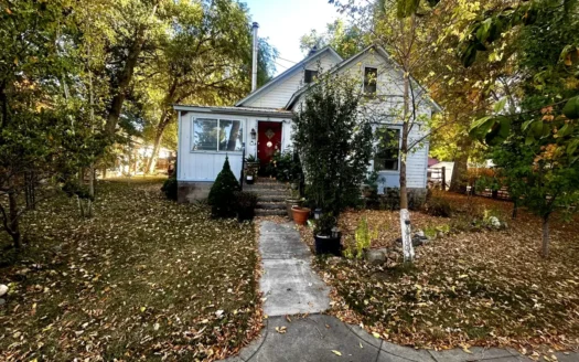 Charming Fixer upper in Olathe, CO