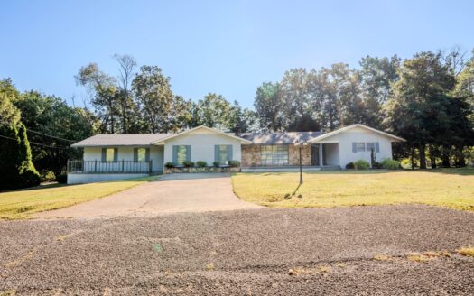 5 Bedroom 4 bath Ranch Style Home For Sale in Tennessee