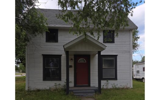 Corner Lot Home on the west side of Cherokee Ok