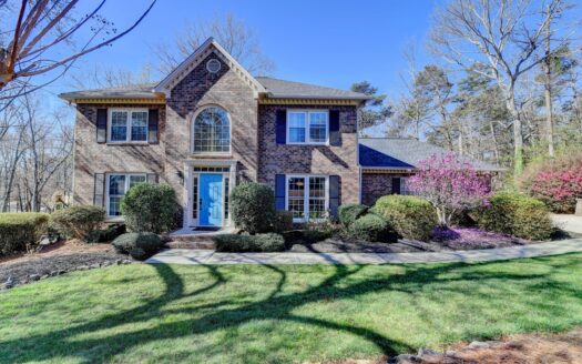 Just 5 short minutes away from the shores of Lake Lanier!