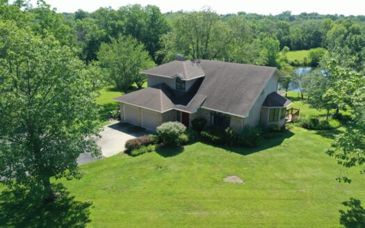 Home and 10 Acres For Sale in Lamoni, Iowa