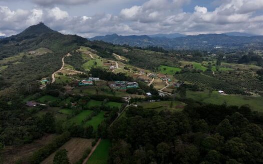 Live the Country Luxury in Llanogrande Hills – Lot of 2100 m2