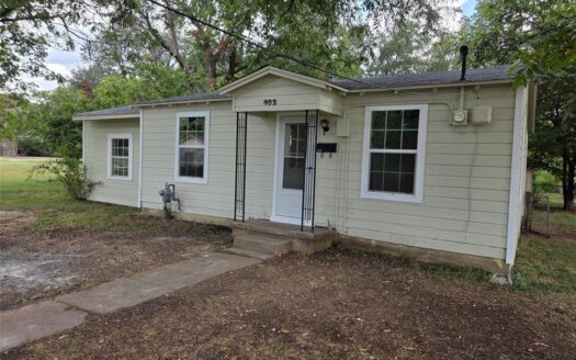 Affordable 3-Bedroom Home in West, Texas – Great Starter or Inves