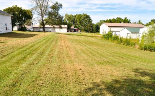 Half Acre Fixer Upper In City Limits