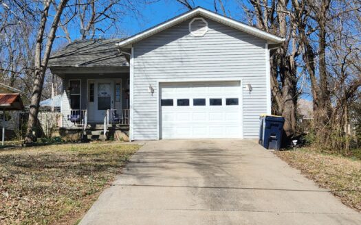 Charming Home in Desirable Area of Harrison, AR