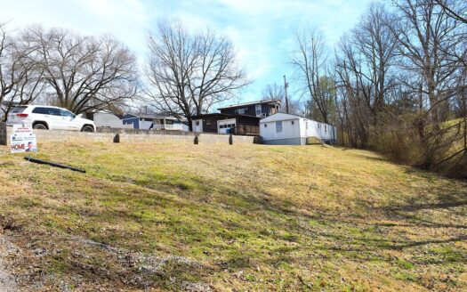 Large, 1998 Manufactured Home on Clean Lot, Quiet Neighborhood