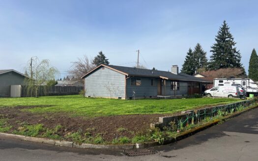 Home For Sale in the heart of Vancouver, WA!