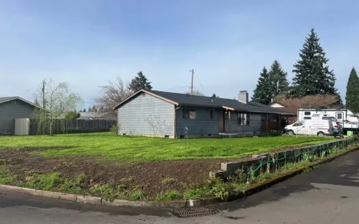 Home For Sale in the heart of Vancouver, WA!