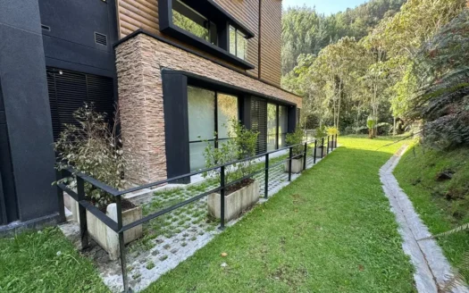 Contemporary living in the heart of nature