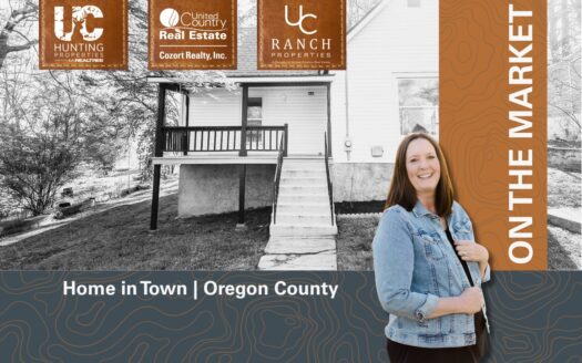 Home in town for sale Oregon County