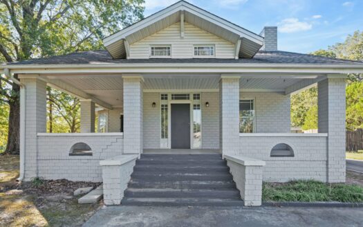 American Craftsman Bungalow on Large Lot in Booneville, MS