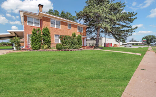 Charming 2 Story Home On Historic Route 66 In Sayre