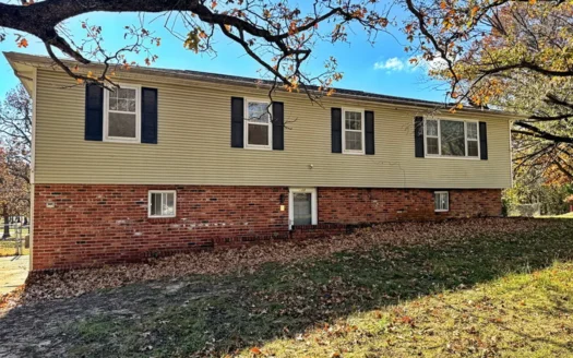 Spacious Investment Home for Sale in Carl Junction, MO