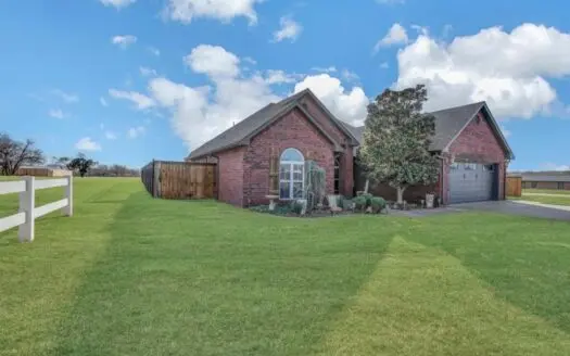 Home For Sale In Elk City, Oklahoma