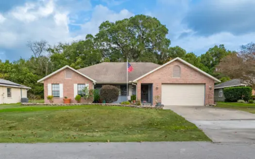In The Heart of Ocala  – Pool Home – 3 Bedroom 2 Bathroom