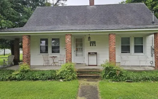 Charming Home in the Heart of Rector, AR –121 W 5th Street Rector