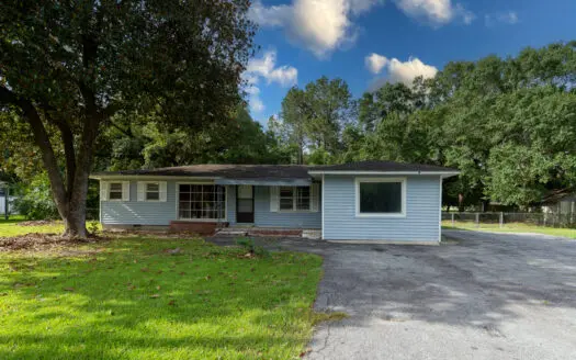 Home is located in a quiet, established neighborhood in Camilla