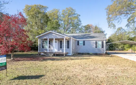 Charming 3-Bed, 2-Bath Ranch in Pelham, GA