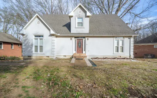 Spacious Home for Sale in Steeple Chase Subdivision of Jackson TN