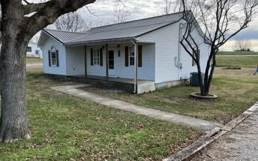 Move in ready 3 bedroom 2 bath home for sale in Upton, Ky.