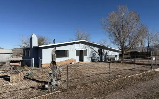 Home in Town with an acre of Land in Seligman AZ