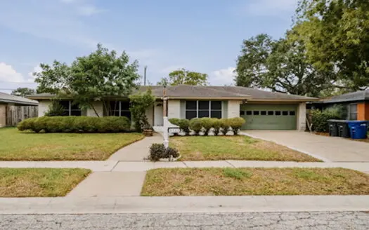4-Bedroom 2-Bath Home in Prime Corpus Christi, Tx Location