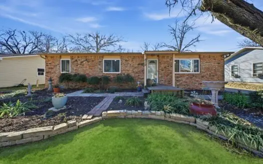 Affordable 3-Bedroom Home with Shop Near Gainesville, TX