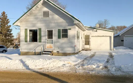 Affordable Home in need of TLC – Lincoln, Maine