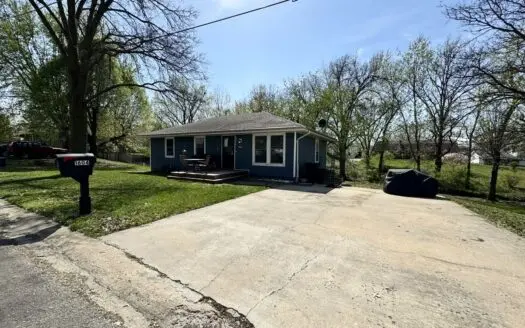 Well-Located Home For Sale with Finished Basement & Fenced Yard!