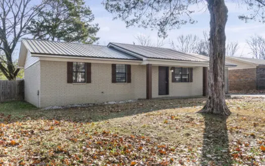 Updated Home in Town Ready for new Owners!