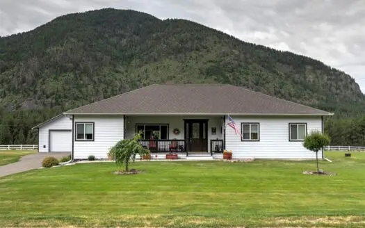 Country Home For Sale in Alberton, Montana