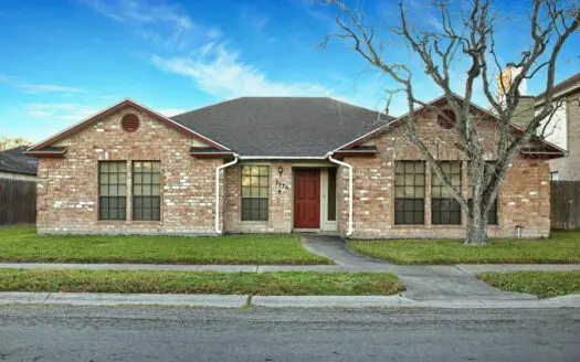 Well-maintained Charming Southside Corpus Christi  Home
