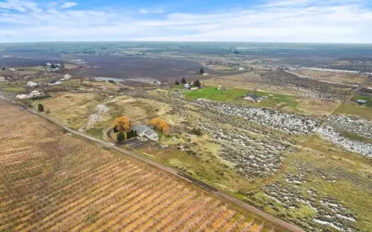 Country Home on 10± Acres in Yakima, WA For Sale!