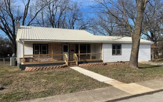 5 Bedroom Home for Sale in Salem, Missouri