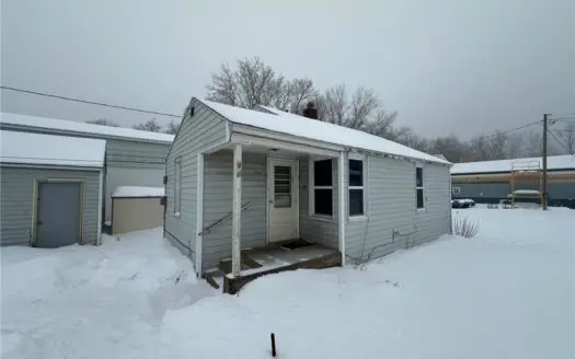 Affordable 1-Bedroom Home in the Heart of Moose Lake MN