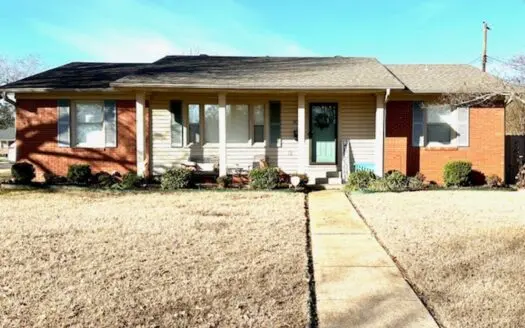 Warm and Inviting Searcy, AR Home For Sale
