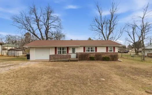 Completely remodeled and cute as a button!