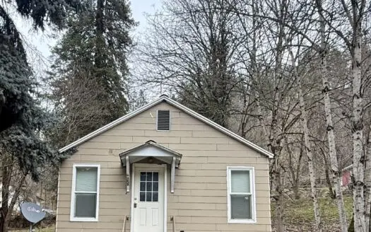 Small Home for Sale in Orofino, ID near Clearwater River and Town