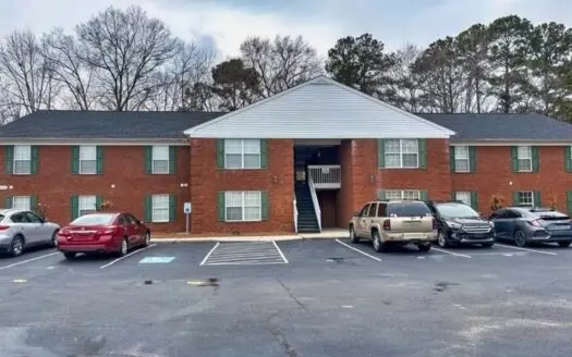 Updated First-Floor Condo in South Florence