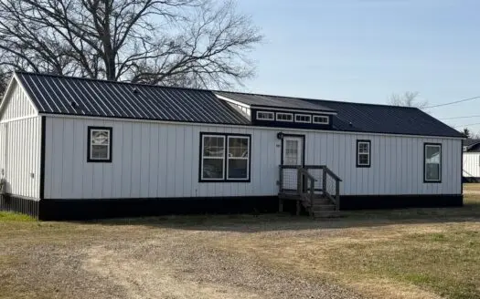 Prime Investment Opportunity – Three Newer Homes in De Kalb TX