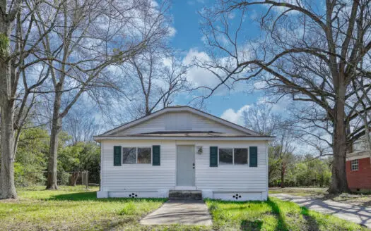 Charming freshly updated home!