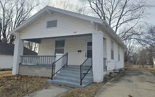 Fresh Updates & Full Basement in Chillicothe, MO!