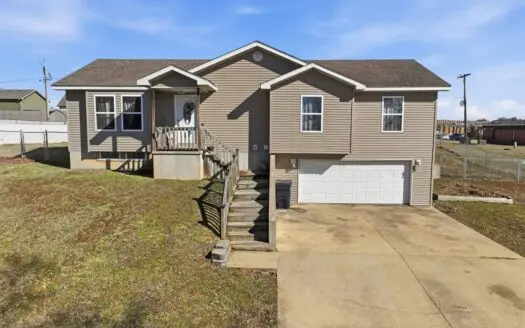 Beautifully updated 4 bedroom, 3 bath Raised Ranch Style House