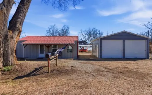 Escape to the Ozarks – River Life Meets Modern Comfort!