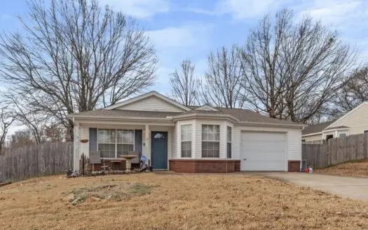 Move-In Ready Fayetteville AR Home for Sale in Prime Location