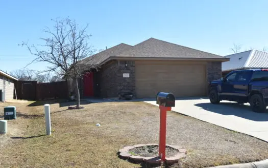 Move-in Ready 3 bed 2 bath Home in Gainesville Texas For Sale